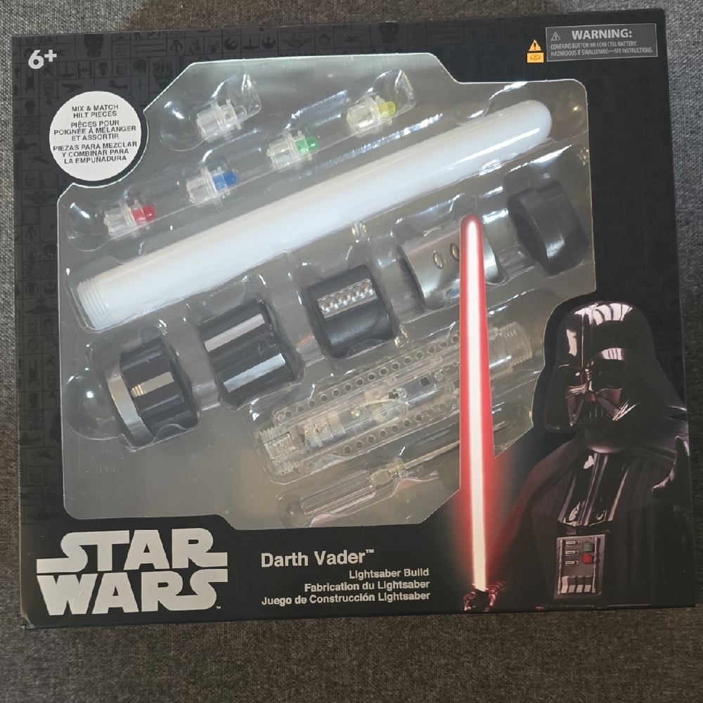 Star Wars Darth Vader Customizable Lightsaber Set - Black and Red